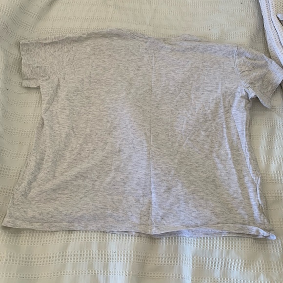 grey tshirt - Picture 4 of 4